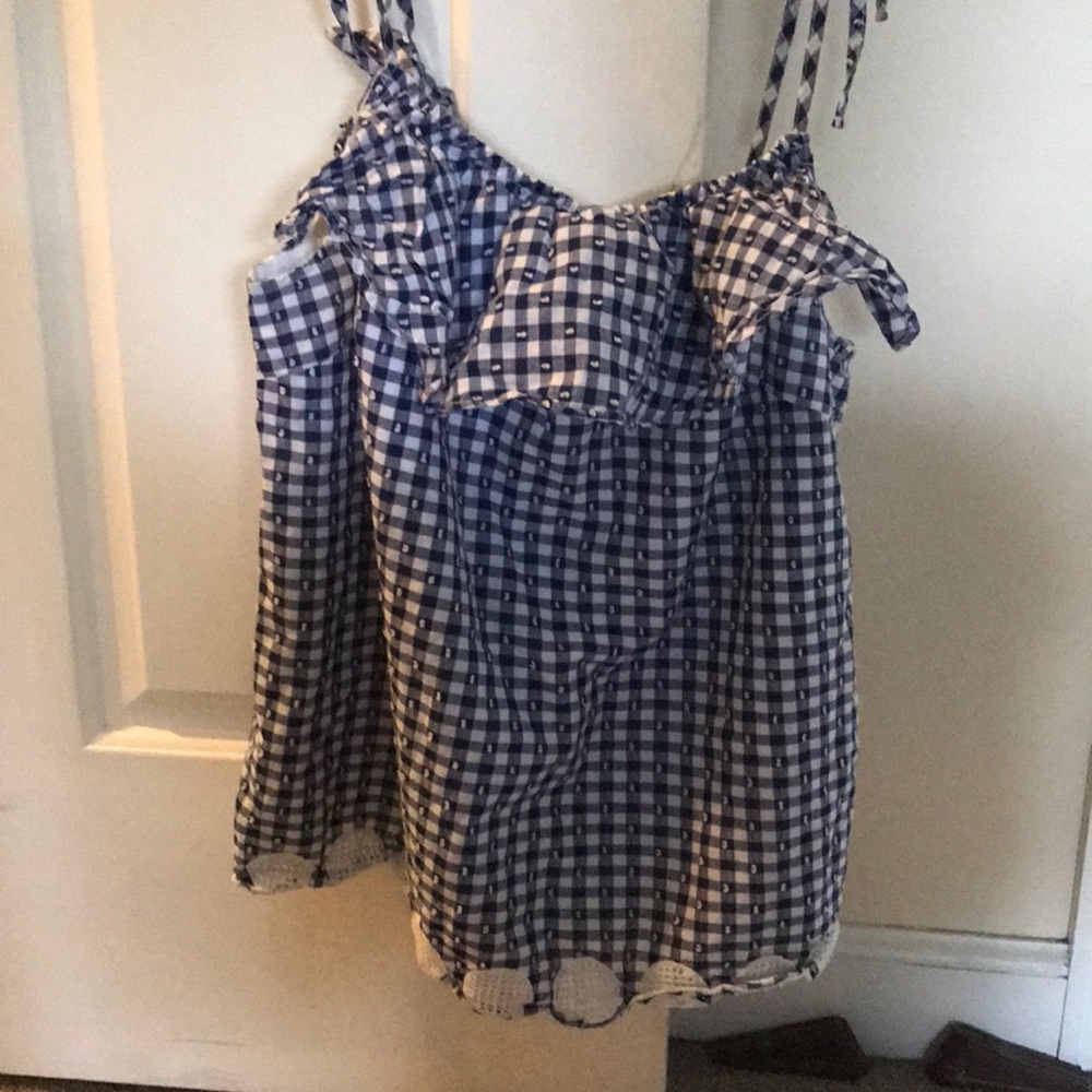 Adorable J Crew summer top.